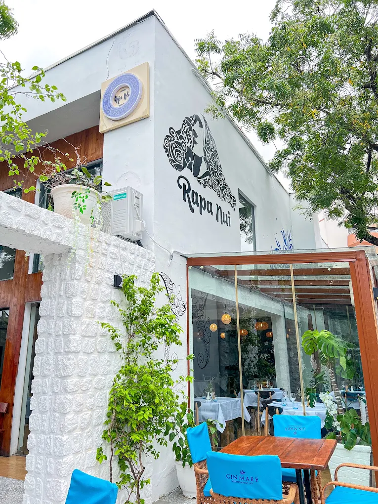 Rapa Nui Lagos